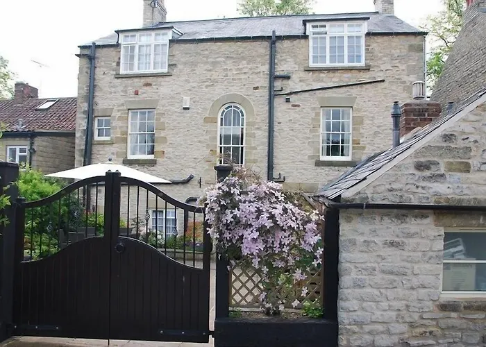 Cawthorne House Guest house