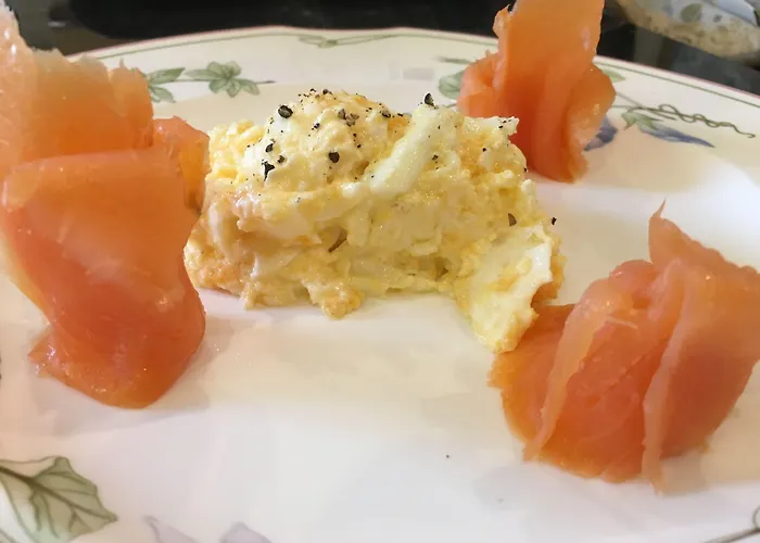 Guest house Cawthorne House 4*