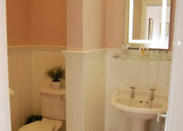 Cawthorne House Guest house