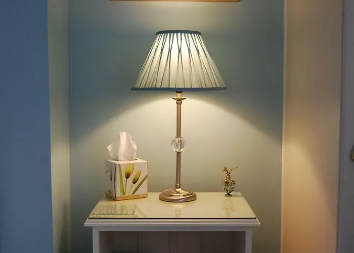 Guest house Cawthorne House