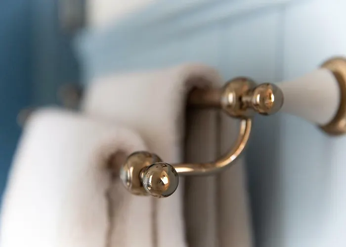 Cawthorne House Guest house